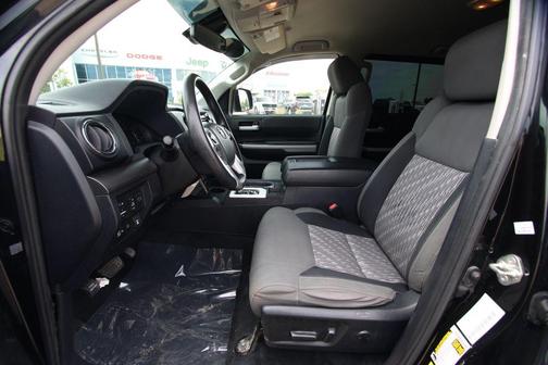 Midnight Black Metallic 2019 Toyota Tundra SR5