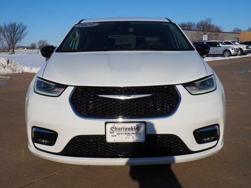 2024 Chrysler Pacifica Touring-L