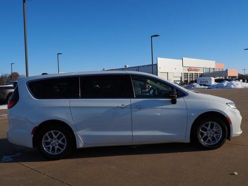 2024 Chrysler Pacifica Touring-L