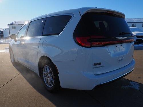 2024 Chrysler Pacifica Touring-L