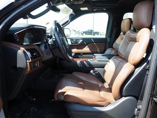 2022 Lincoln Navigator L Reserve