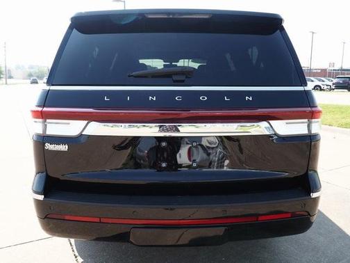 2022 Lincoln Navigator L Reserve
