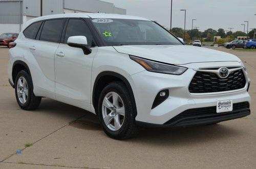 2022 Toyota Highlander LE