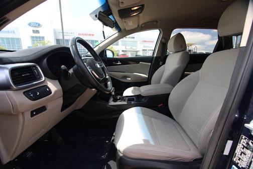 Blaze Blue 2019 Kia Sorento LX