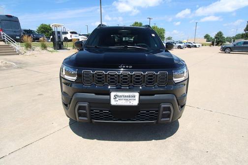 Diamond Black 2026 Jeep Cherokee LAREDO/LIMITED