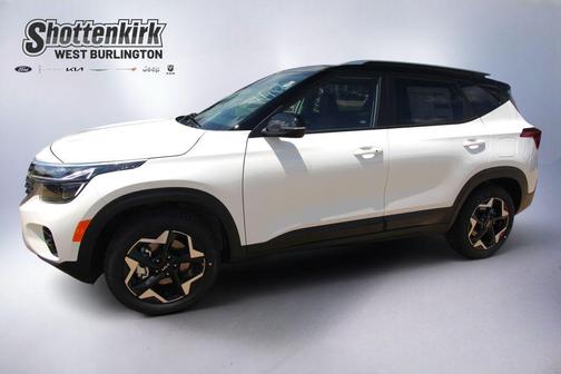 White 2026 Kia Seltos S