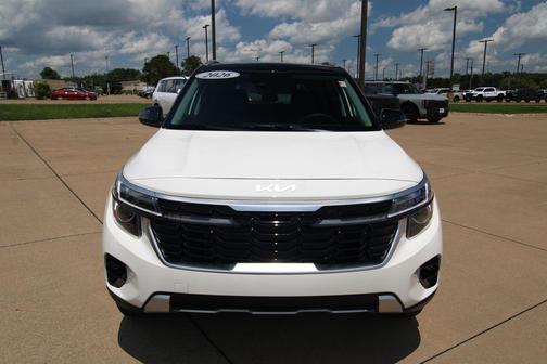 White 2026 Kia Seltos S