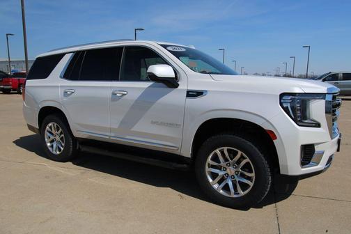 White Frost Tri-Coat 2021 GMC Yukon SLT