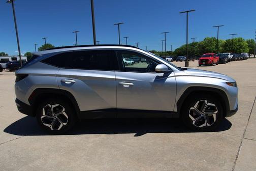 Shimmering Silver 2024 Hyundai TUCSON Limited