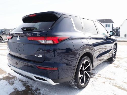 2024 Mitsubishi Outlander PHEV SE