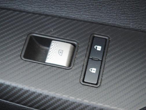 2024 Mitsubishi Outlander PHEV SE