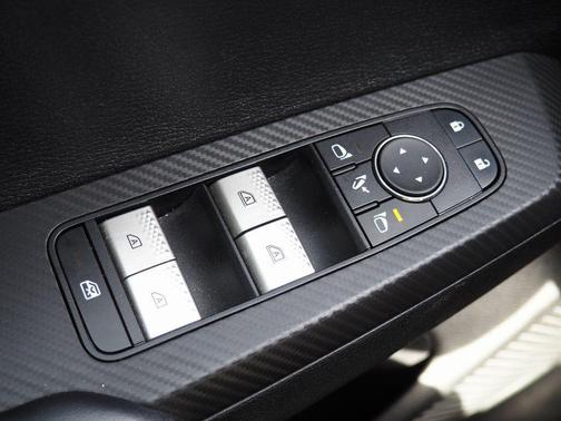 2024 Mitsubishi Outlander PHEV SE