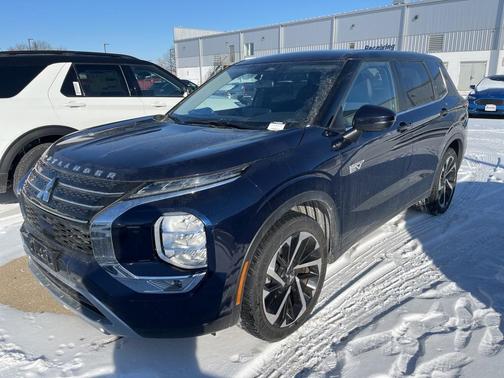 2024 Mitsubishi Outlander PHEV SE