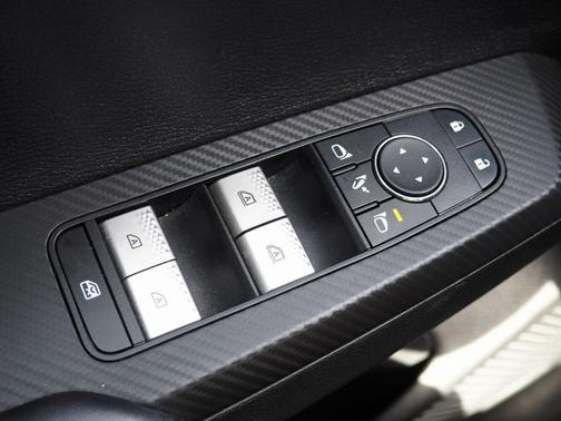 2024 Mitsubishi Outlander PHEV SE