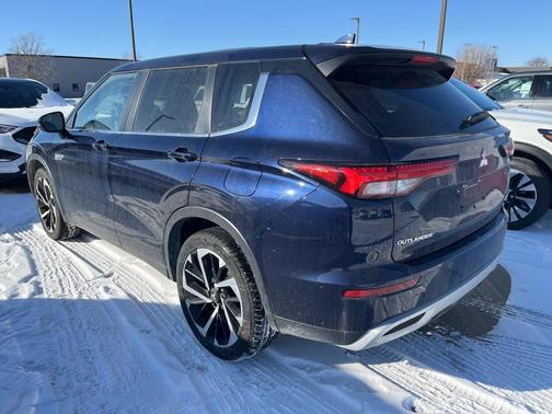 2024 Mitsubishi Outlander PHEV SE