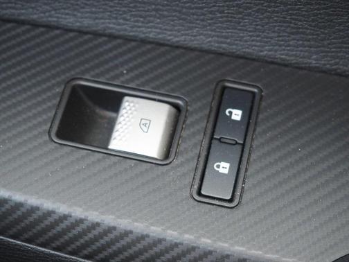 2024 Mitsubishi Outlander PHEV SE