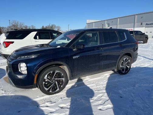 2024 Mitsubishi Outlander PHEV SE