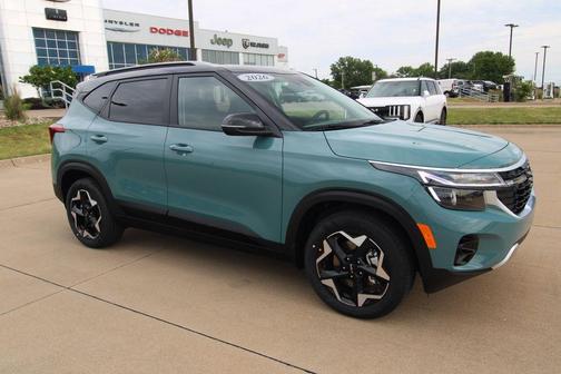Blue / Black 2026 Kia Seltos S