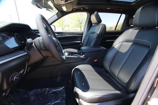 Metallic 2026 Jeep Grand Cherokee L Limited