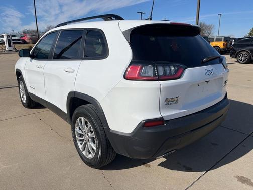 2022 Jeep Cherokee Latitude Lux