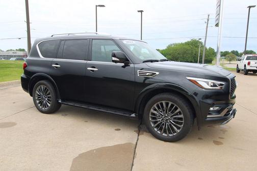 Diamond Black 2024 INFINITI QX80 SENSORY