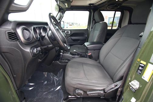 Sarge Green Clearcoat 2022 Jeep Gladiator Sport