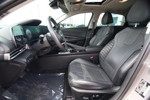 Metal 2023 Hyundai ELANTRA Limited