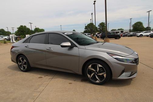 Metal 2023 Hyundai ELANTRA Limited