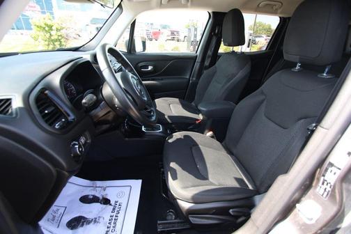 Granite Crystal Clearcoat Metallic 2019 Jeep Renegade Latitude