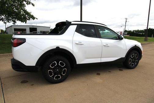 Ice White 2022 Hyundai SANTA CRUZ 2.5T SEL Premium