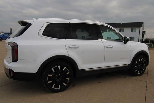 Glacial White Pearl 2023 Kia Telluride SX-Prestige