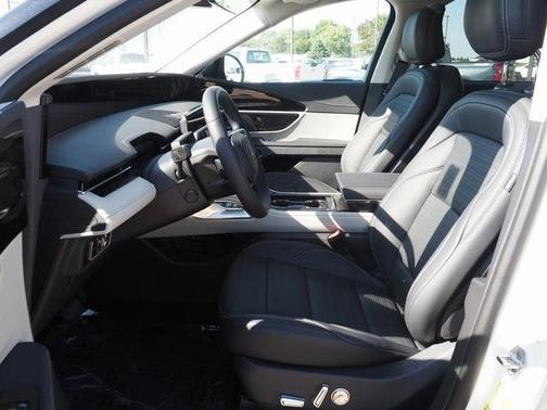 2025 Lincoln Nautilus Reserve