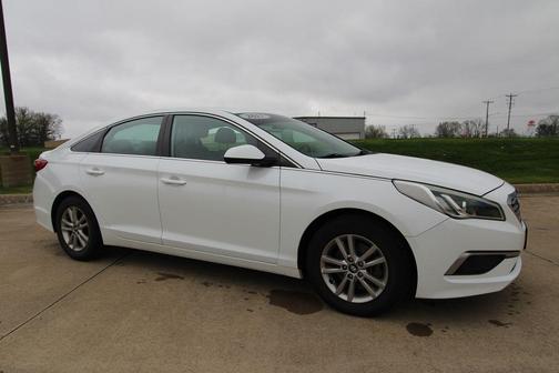 Quartz White Pearl 2017 Hyundai SONATA Base