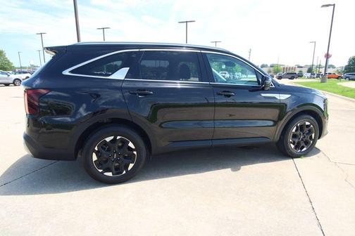 Ebony Black 2024 Kia Sorento S