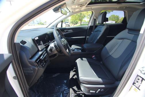 Snow White Pearl 2026 Kia Sportage Hybrid EX