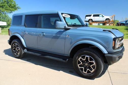 Azure Gray Metallic 2025 Ford Bronco Outer Banks