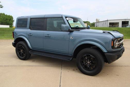Azure Gray Metallic 2025 Ford Bronco Outer Banks