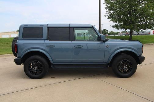Azure Gray Metallic 2025 Ford Bronco Outer Banks