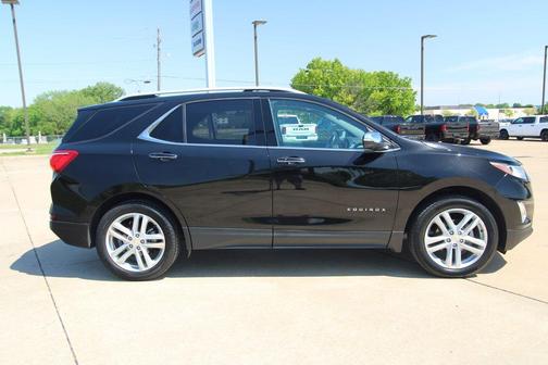 Mosaic Black Metallic 2021 Chevrolet Equinox Premier