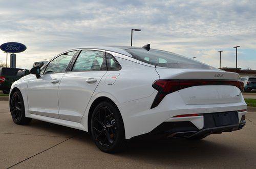 Snow White Pearl 2026 Kia K5 GT-Line