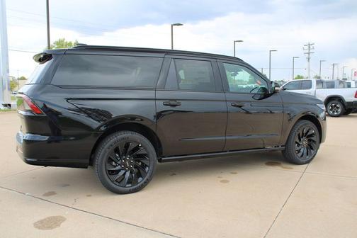 Black 2026 Lincoln Navigator L Reserve
