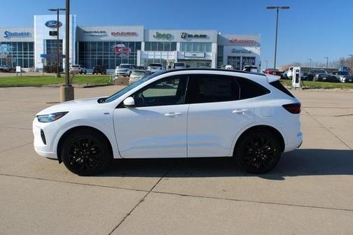 2025 Ford Escape ST-Line Elite