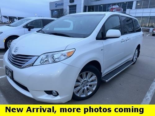 2017 Toyota Sienna XLE Premium