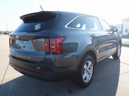2021 Kia Sorento LX