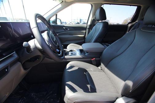 Aurora Black Pearl 2026 Kia Carnival EX