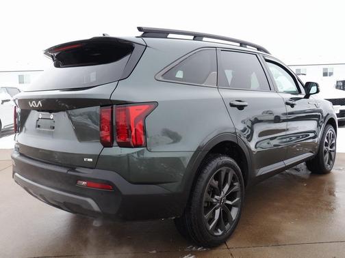 2023 Kia Sorento X-Line EX