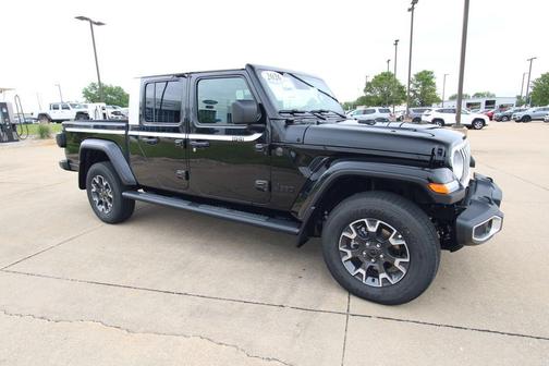 Black Clearcoat 2026 Jeep Gladiator Sport