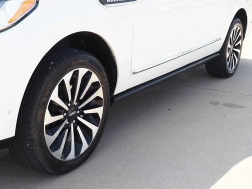 2022 Lincoln Navigator L Reserve