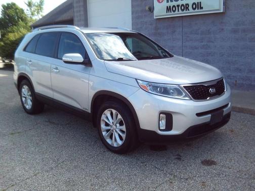 Photo 3 of 17 of 2014 Kia Sorento EX