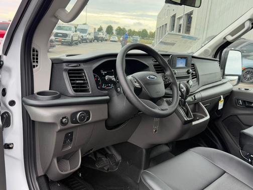 2025 Ford Transit-350 